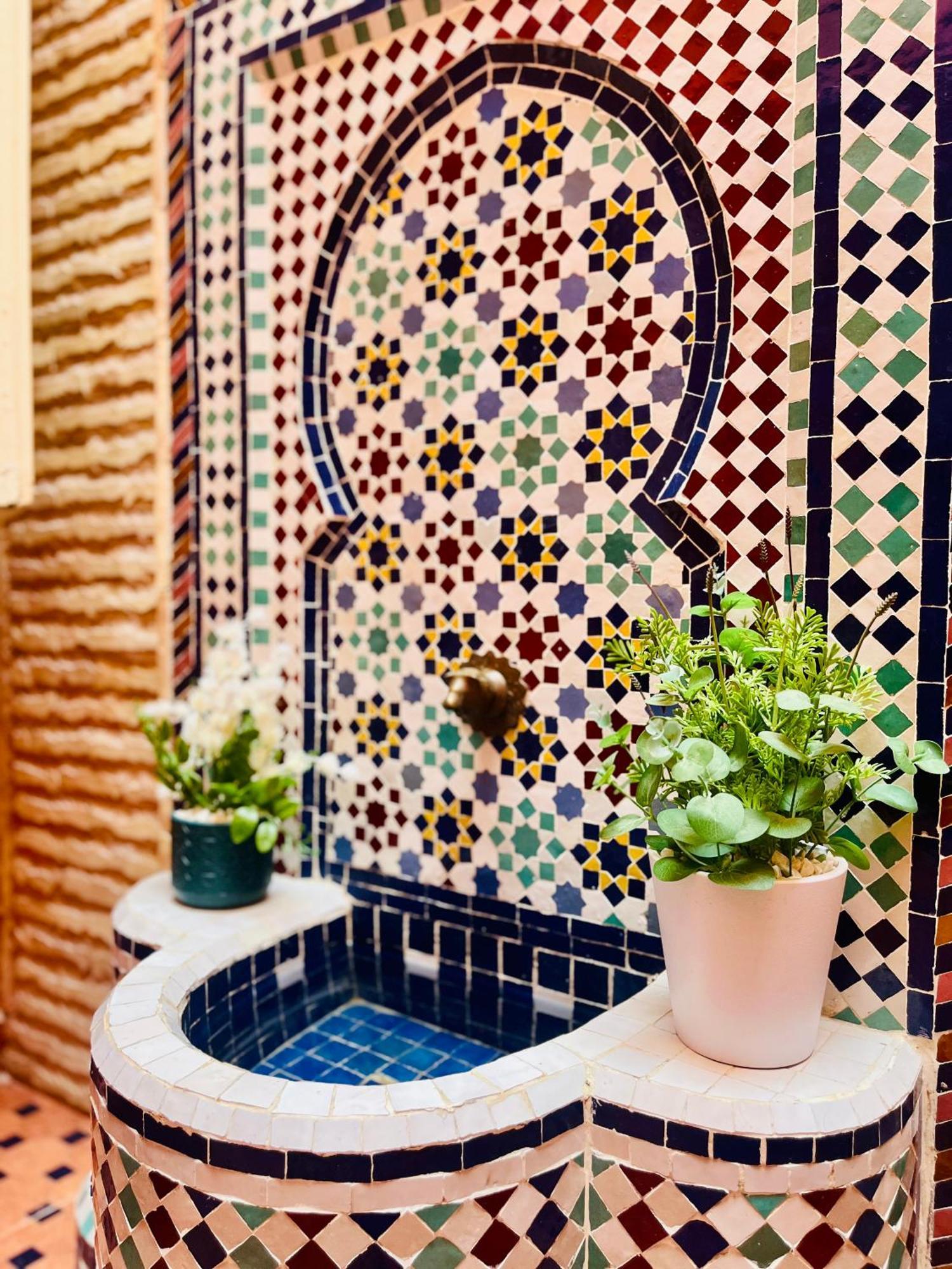 Apartment With Ac, Patio And Rooftop Appartement Climatise Avec Patio Et Toit Terrasse Marrakesh Eksteriør billede