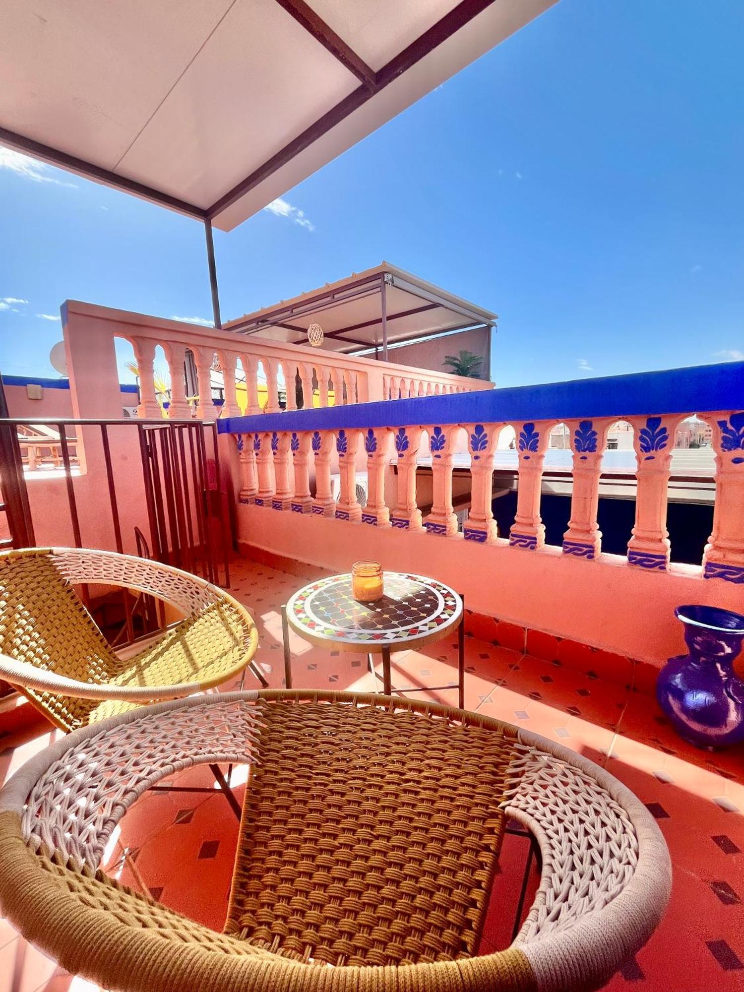 Apartment With Ac, Patio And Rooftop Appartement Climatise Avec Patio Et Toit Terrasse Marrakesh Eksteriør billede